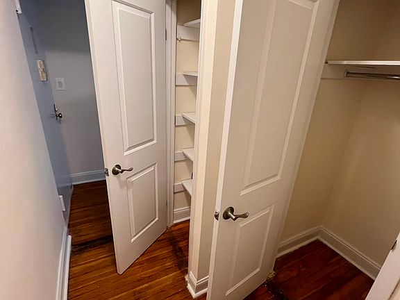 5th image of 14454 Roosevelt Ave #3C