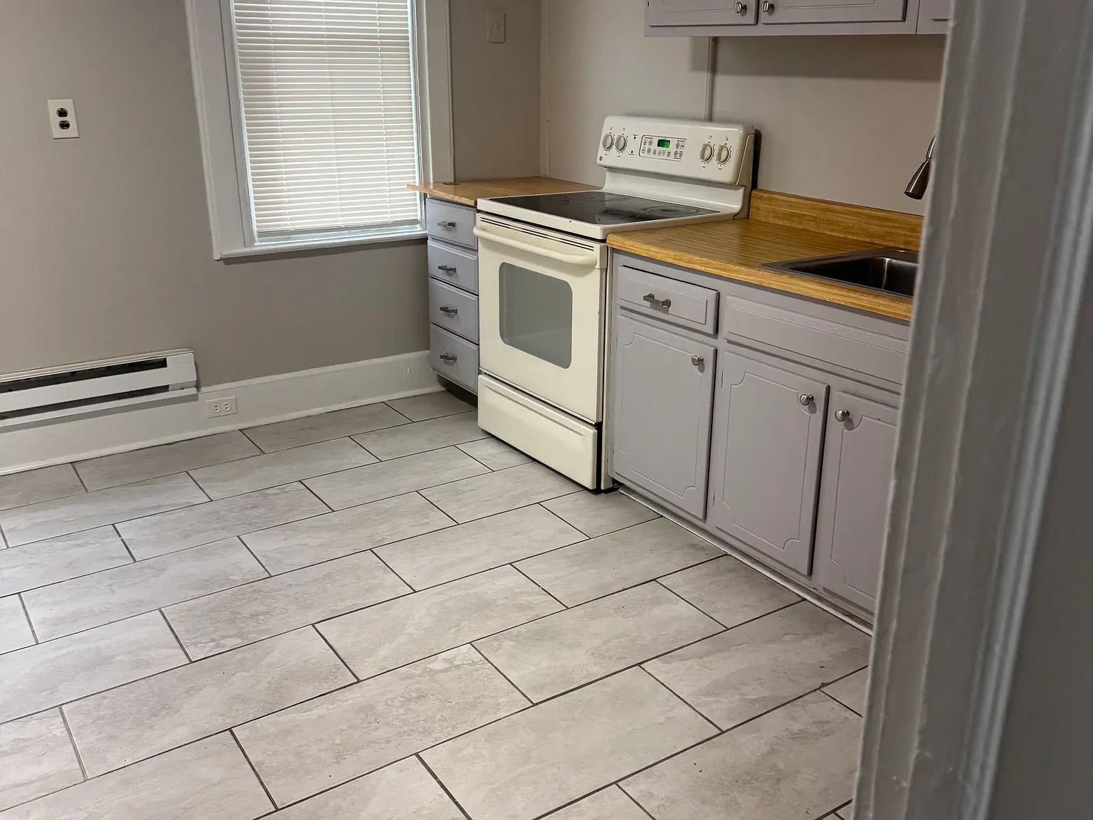 Studio, 600 sqft, $1,100 — Photo 4