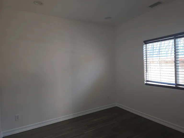 15421 S Williams Ave #1/2 — Photo 5