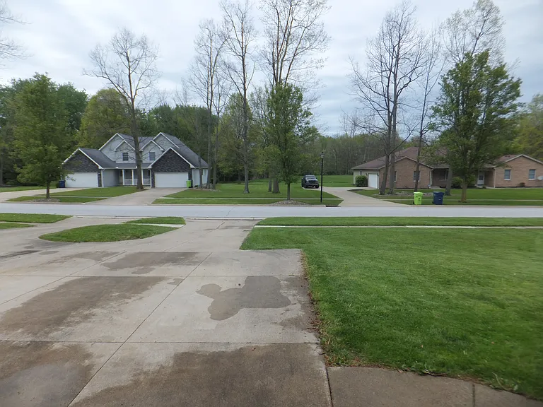496 Pheasant Run — Photo 19