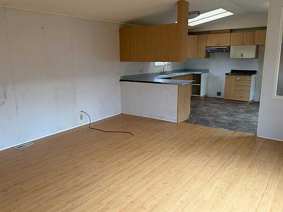 5th image of 1101 84th St NE #84