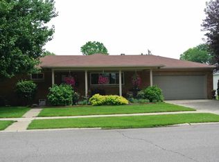 1104 Rosemary Ln, South Bend, IN 46617