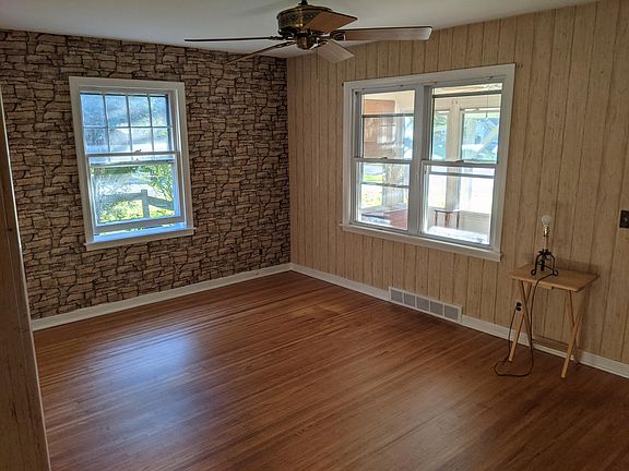 2nd image of 58 Hilltop Dr