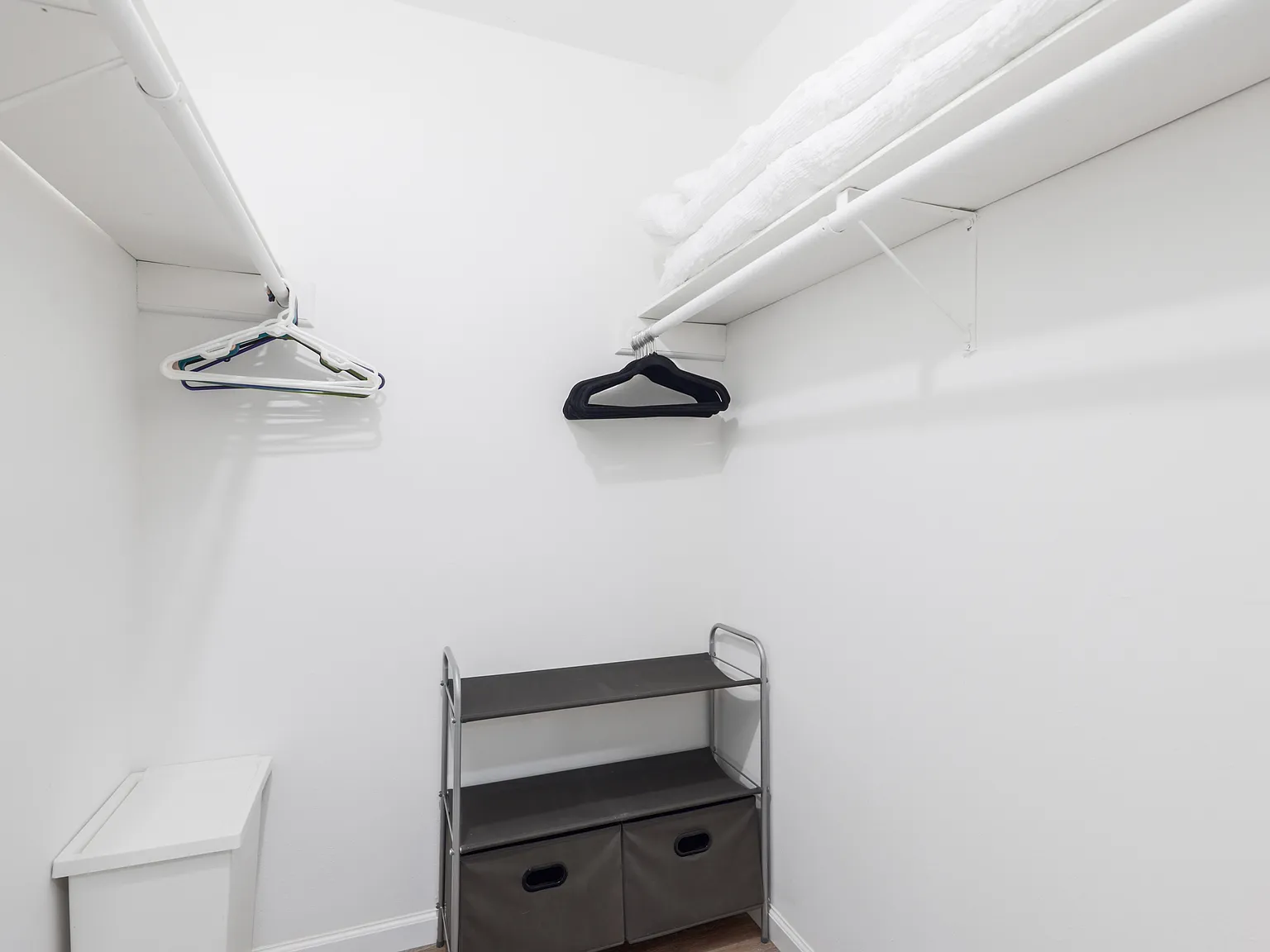 3 bed, 1442 sqft, $4,000 — Photo 2