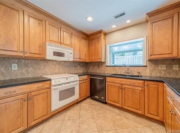 4th image of 4826 Dawnridge Dr