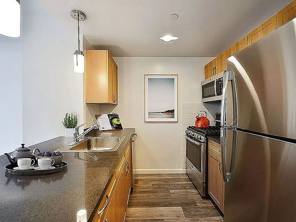 4th image of 229 Chrystie St APT 1102