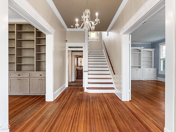 5th image of 836 Jefferson Pl