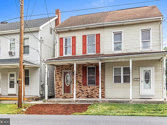 3rd image of 130 E Maple St