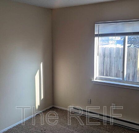 3rd image of 721 Peachtree Pl