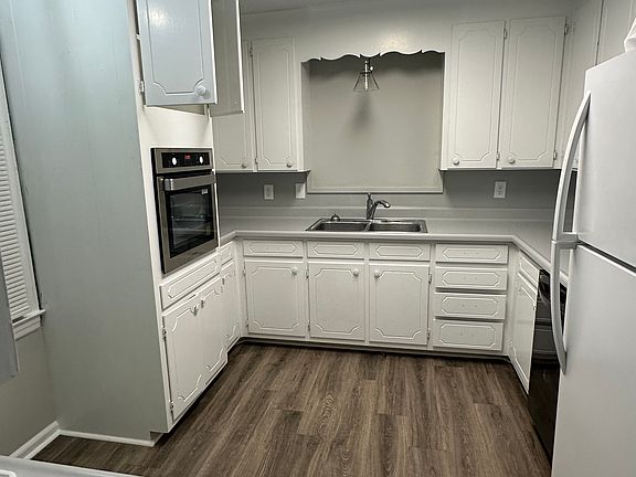 2nd image of 621 Crestland Ave APT B