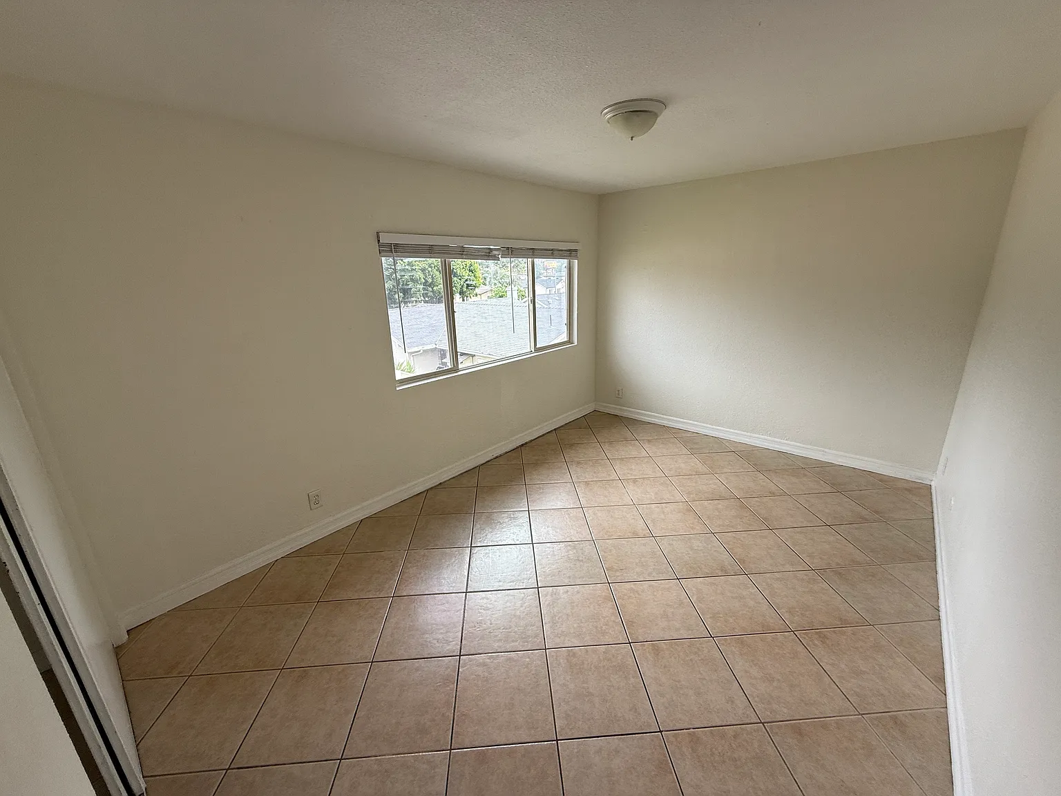 2 bed, 800 sqft, $1,950 — Photo 4