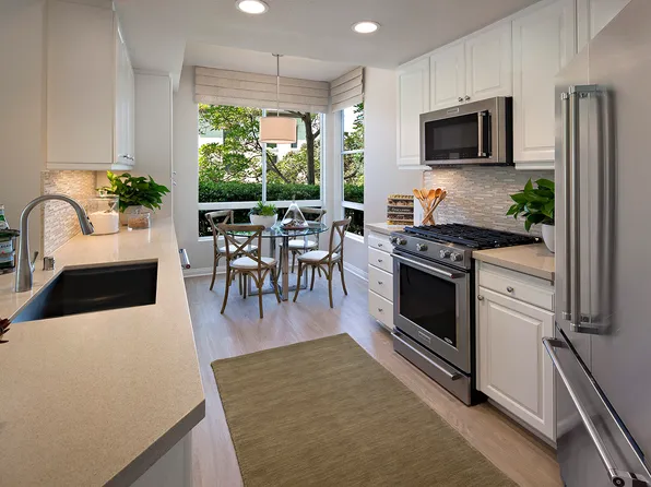 Colony at Fashion Island