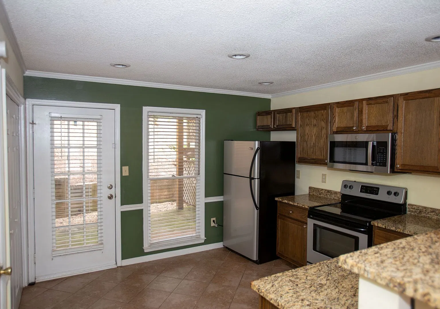 2 Bedroom Apartments/Townhomes in Five Points! — Photo 3