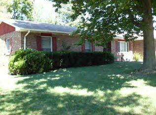 5 Village Ct, Westville, IL 61883