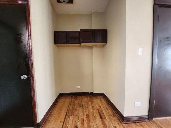 3rd image of 955 N Pine Ave #3