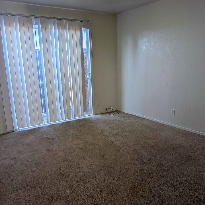 1st image of 225 Couch St #1