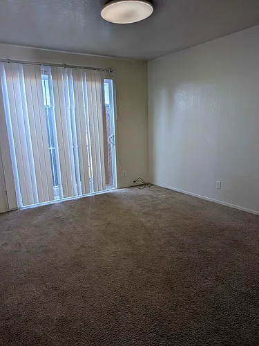 225 Couch St Photo 1