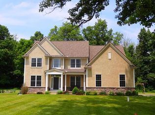 116 Carlingford Dr, Granville, OH 43023