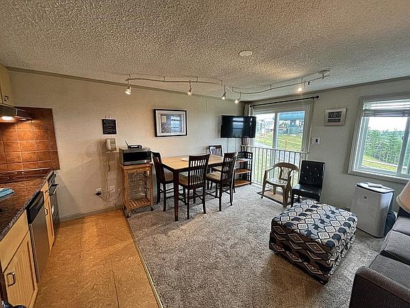 4th image of 75 Mountain Lodge Ln #142