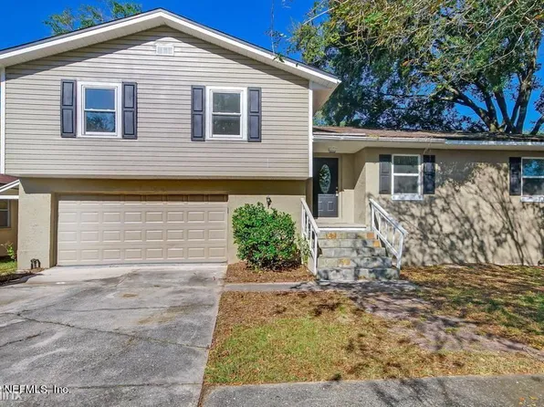1620 Oak Ridge Dr W, Jacksonville, FL 32225