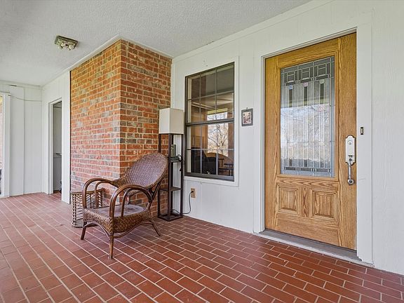 5th image of 408 Canyon Trail Rd