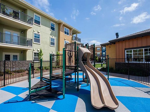 3rd image of 55 Maria Dr #2447270
