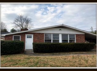 819 Bourne St, Fredericksburg, VA 22405