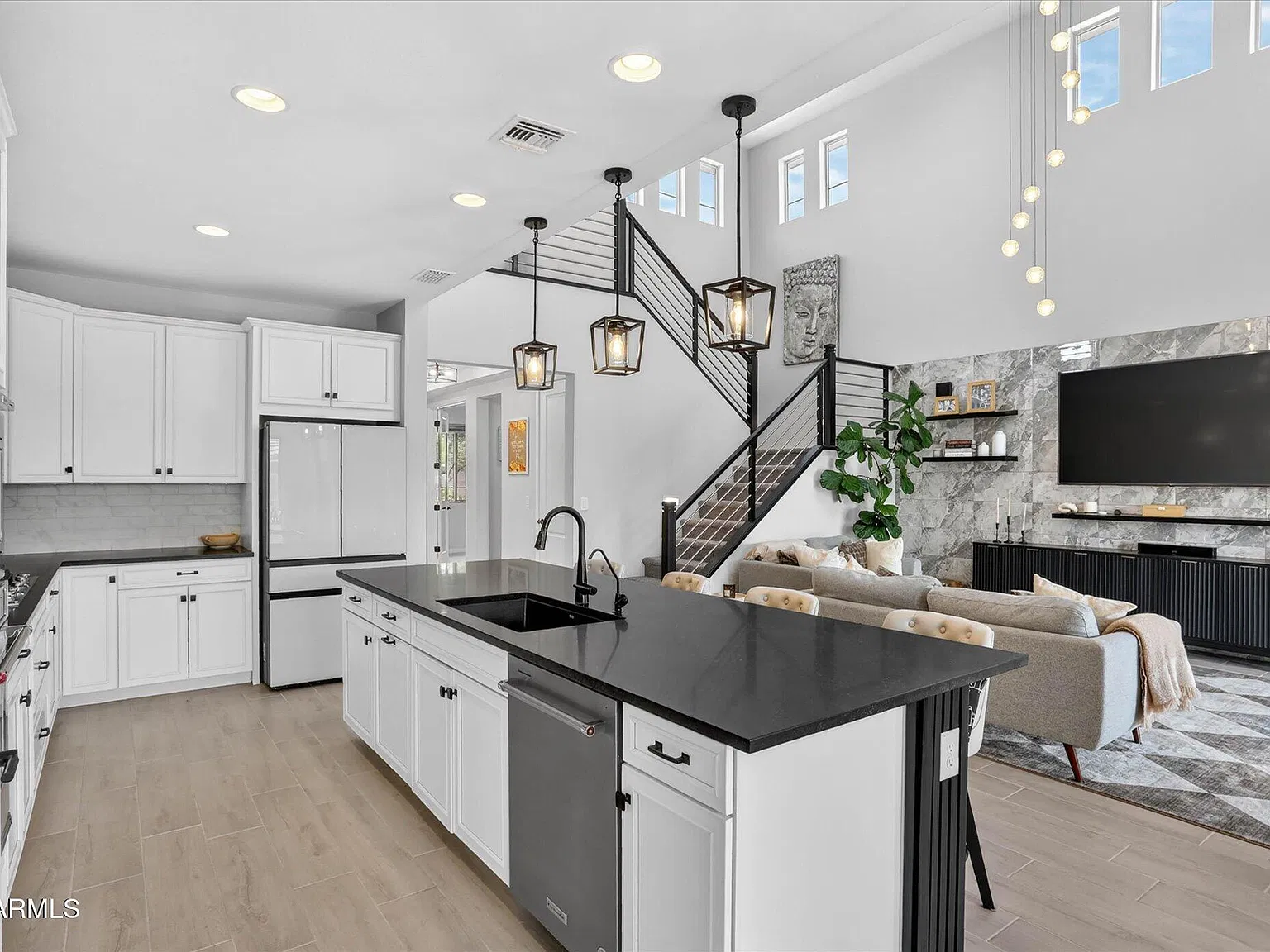 6 bed, 4.5 bath, 3035 sqft, $6,000 — Photo 4
