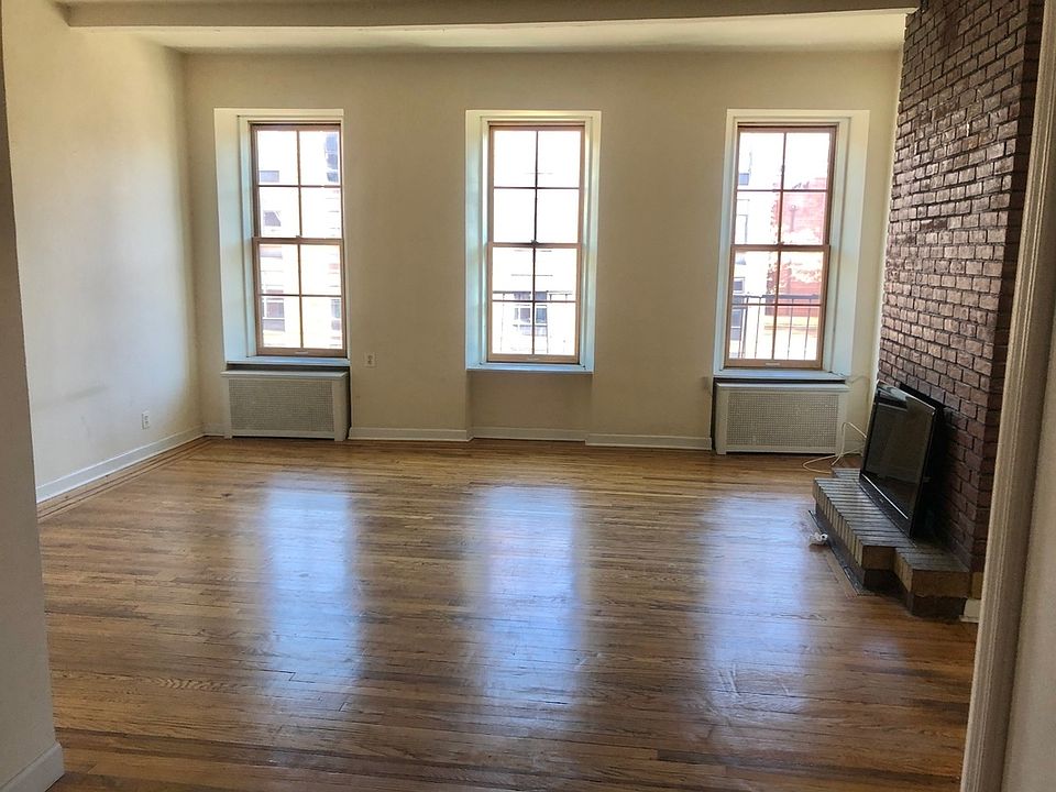 1st image of 351 Avenue Of The Americas APT 4F