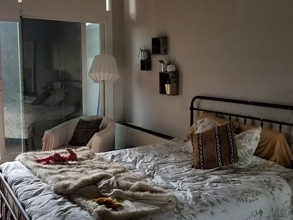 2nd image of 1339 Lombard St #408