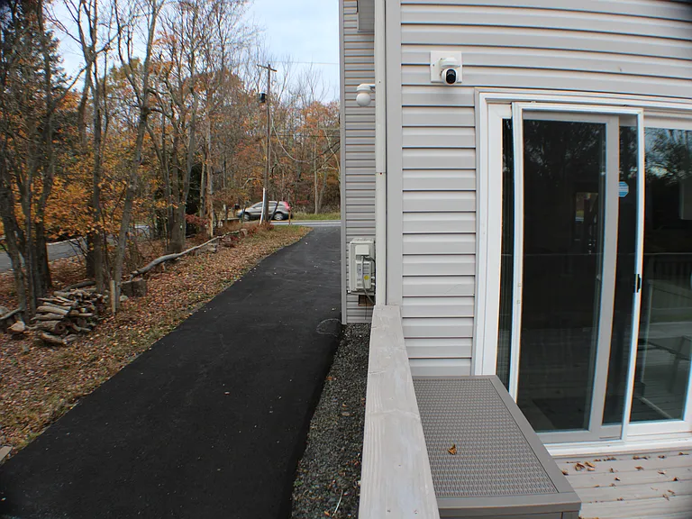 Sullivan Trl — Photo 16