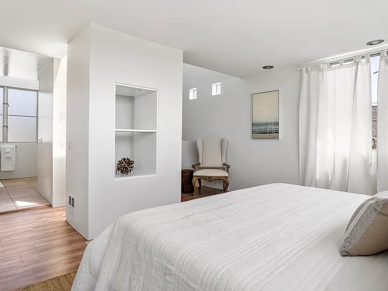 1241 Oliver Ave — Photo 16