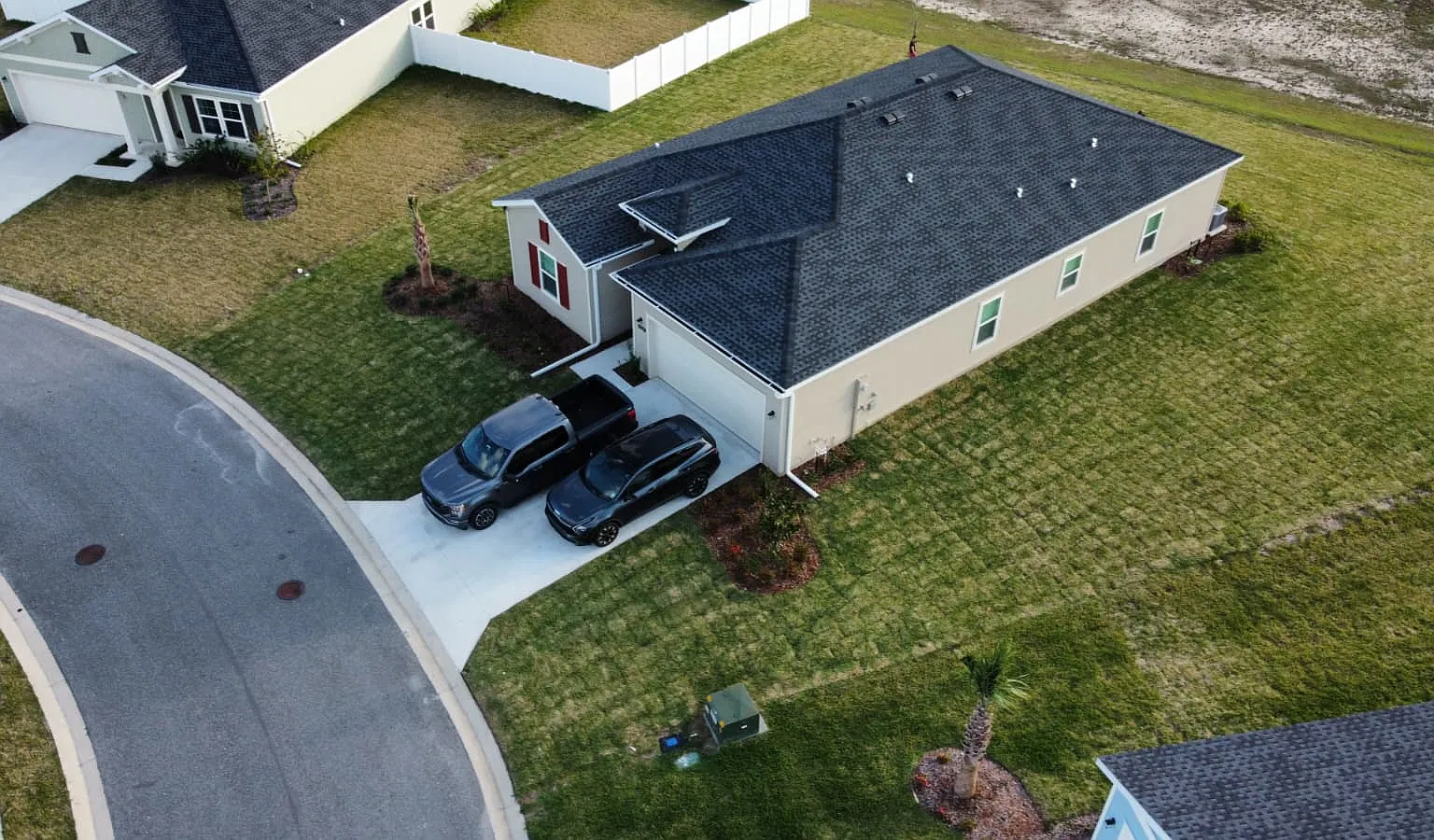 4 bed, 2039 sqft, $2,600 — Photo 1