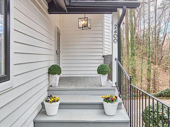 4th image of 2400 Rockridge Ct