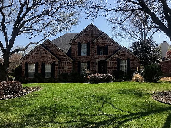 2nd image of 723 Wyndsor Creek Dr