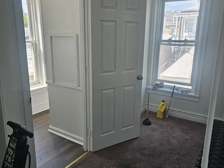 605 Ridge Ave — Photo 9