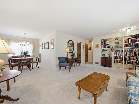 4th image of 15 Frost Lane