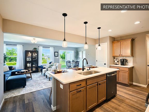 5th image of 20 Julian Dr Unit 103