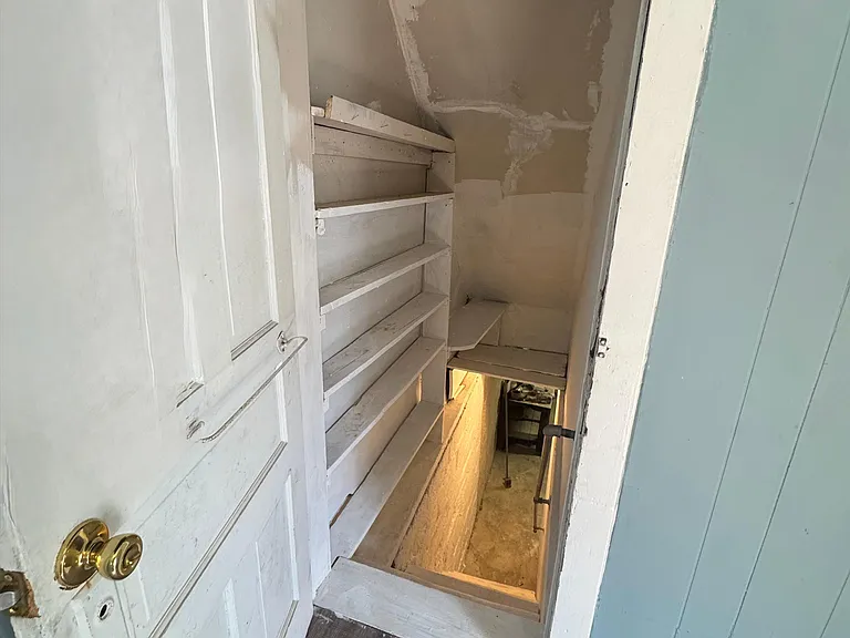 713 N 2nd St #5 — Photo 9