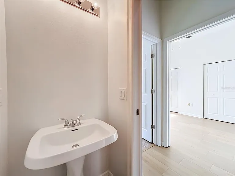 3716 Avalon Park East Blvd — Photo 56