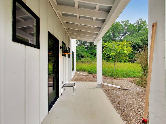 4th image of 314 Tryon Farm Ln