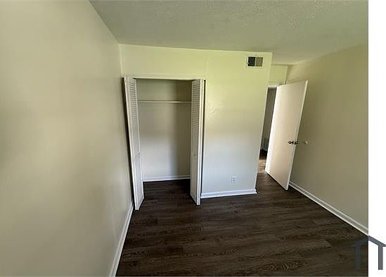 5th image of 3220 Fordhaven Rd #2