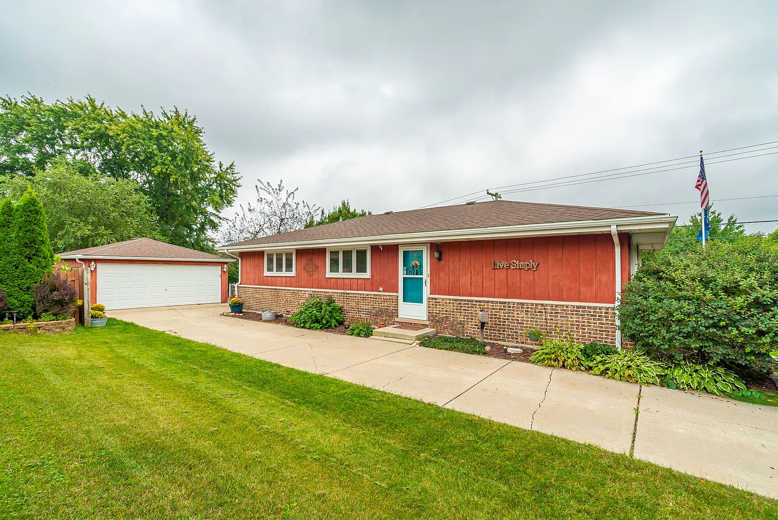 17029 Sycamore Ln photo 1