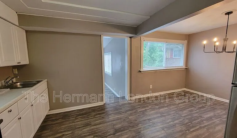 8720 Marcella Ave — Photo 3