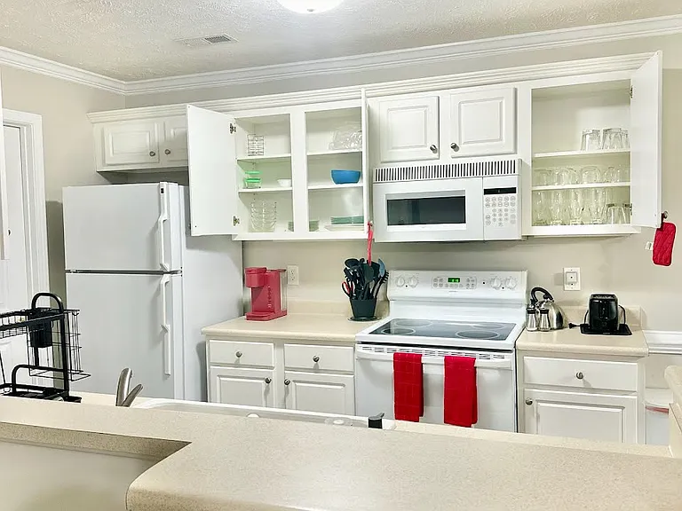 1710 Renwick Dr #204 — Photo 29