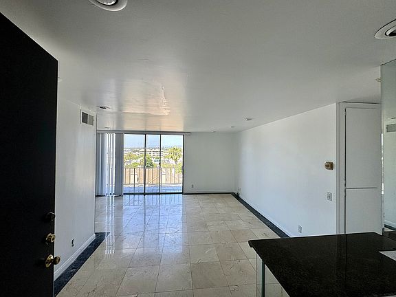 4th image of 100 S Doheny Dr APT 803