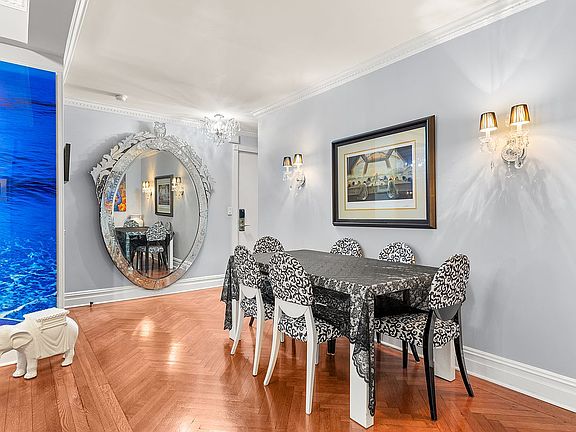 2nd image of 575 Park Ave