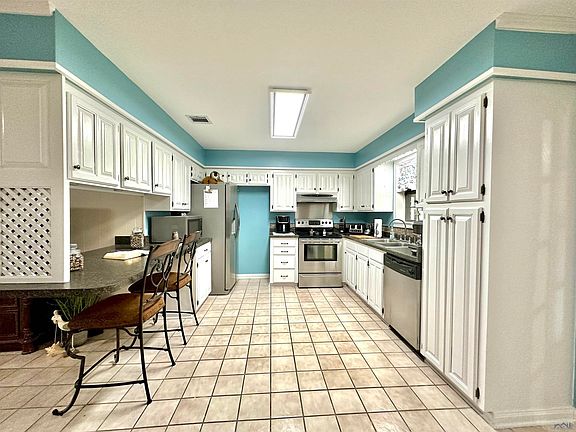 2nd image of 320 Gaidry Dr