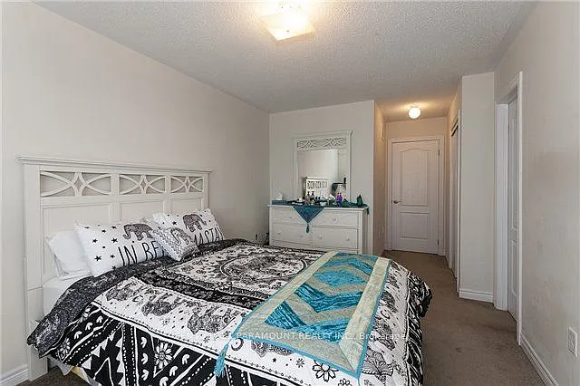 1301 Granrock Cres — Photo 10