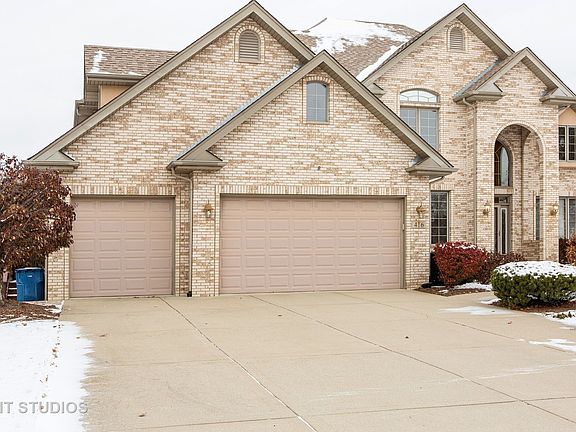 3rd image of 416 Shadow Creek Dr